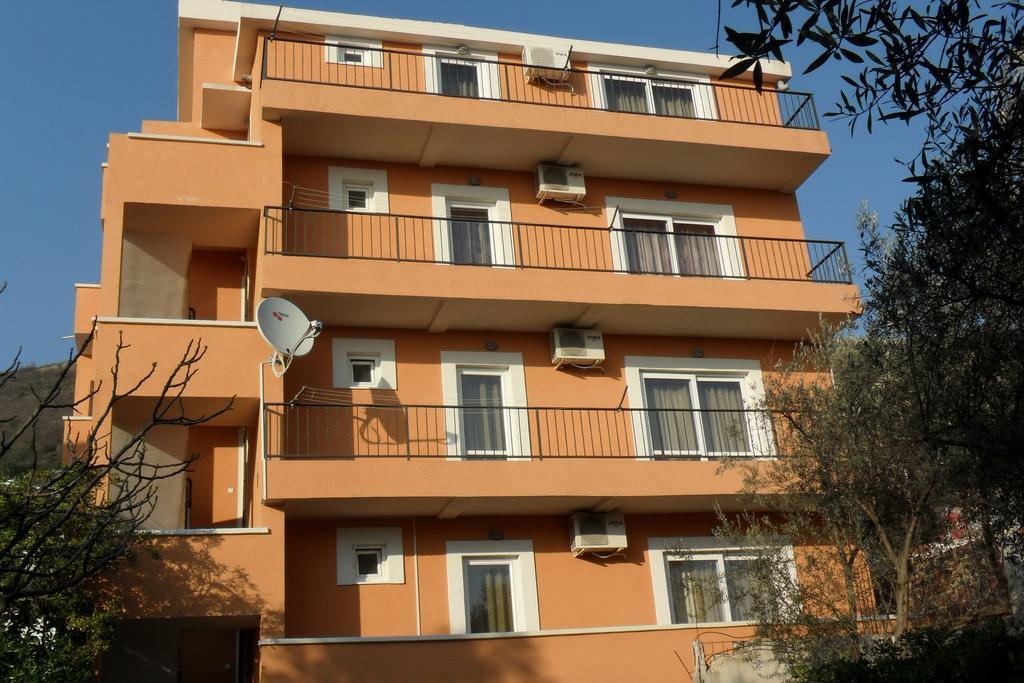 Villa Nadezda Petrovac Rum bild