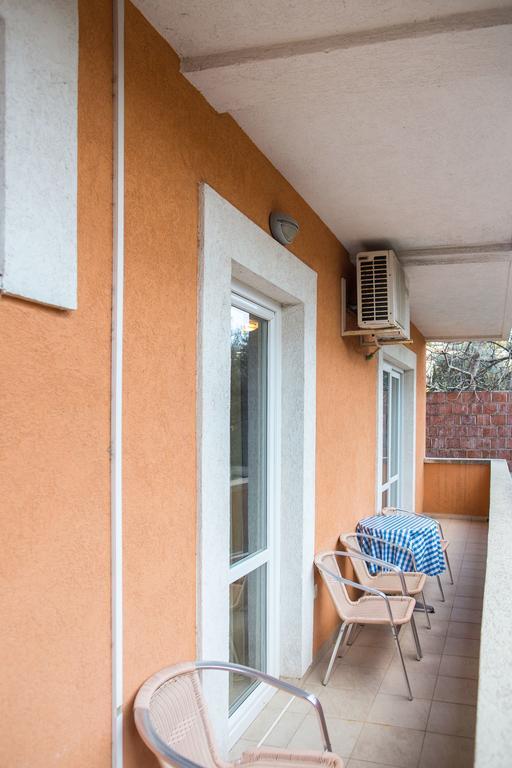 Villa Nadezda Petrovac Exteriör bild
