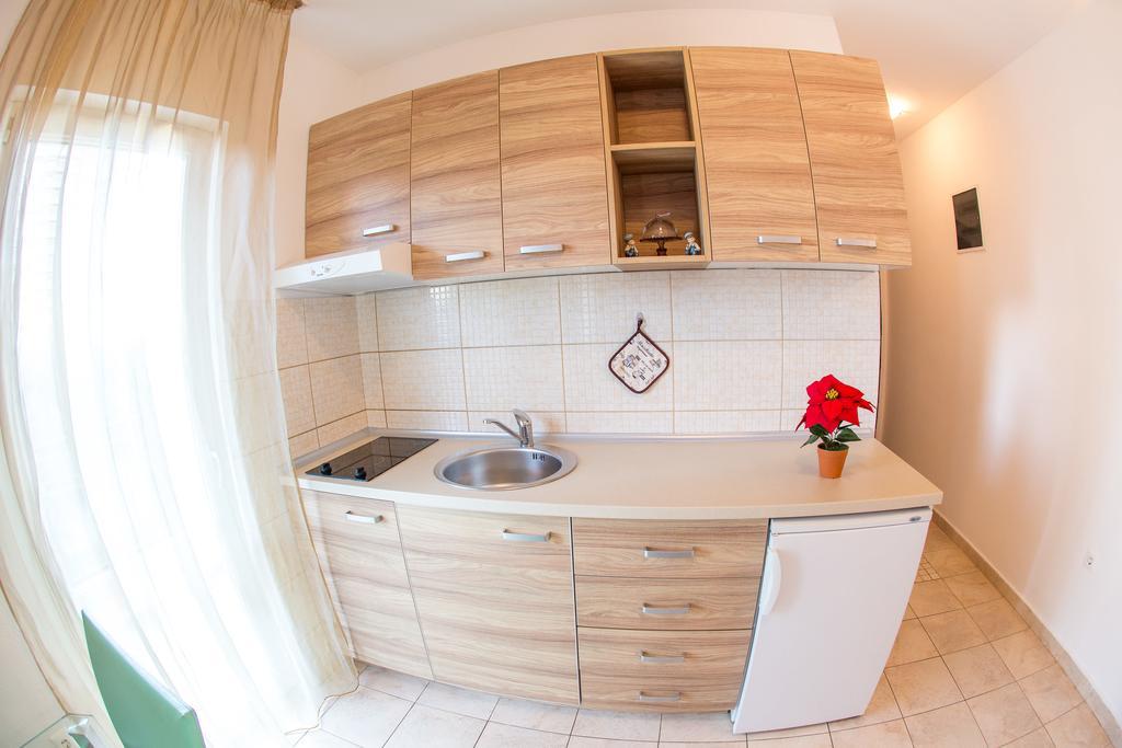 Villa Nadezda Petrovac Exteriör bild