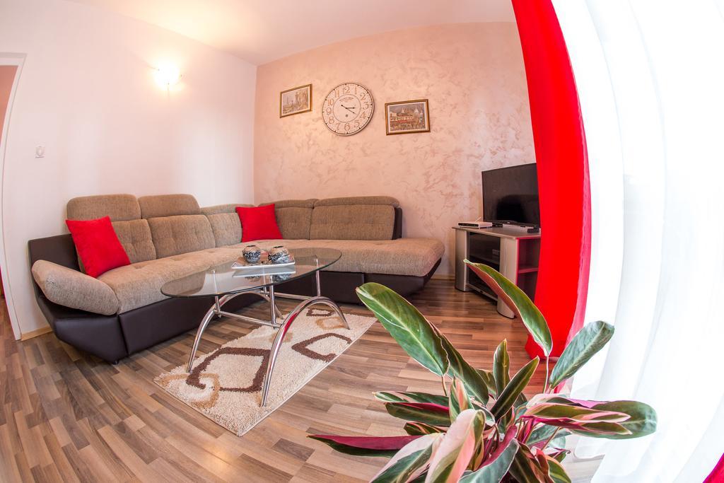 Villa Nadezda Petrovac Exteriör bild