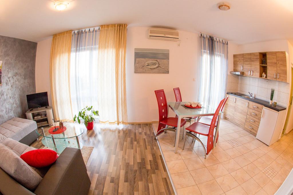 Villa Nadezda Petrovac Exteriör bild