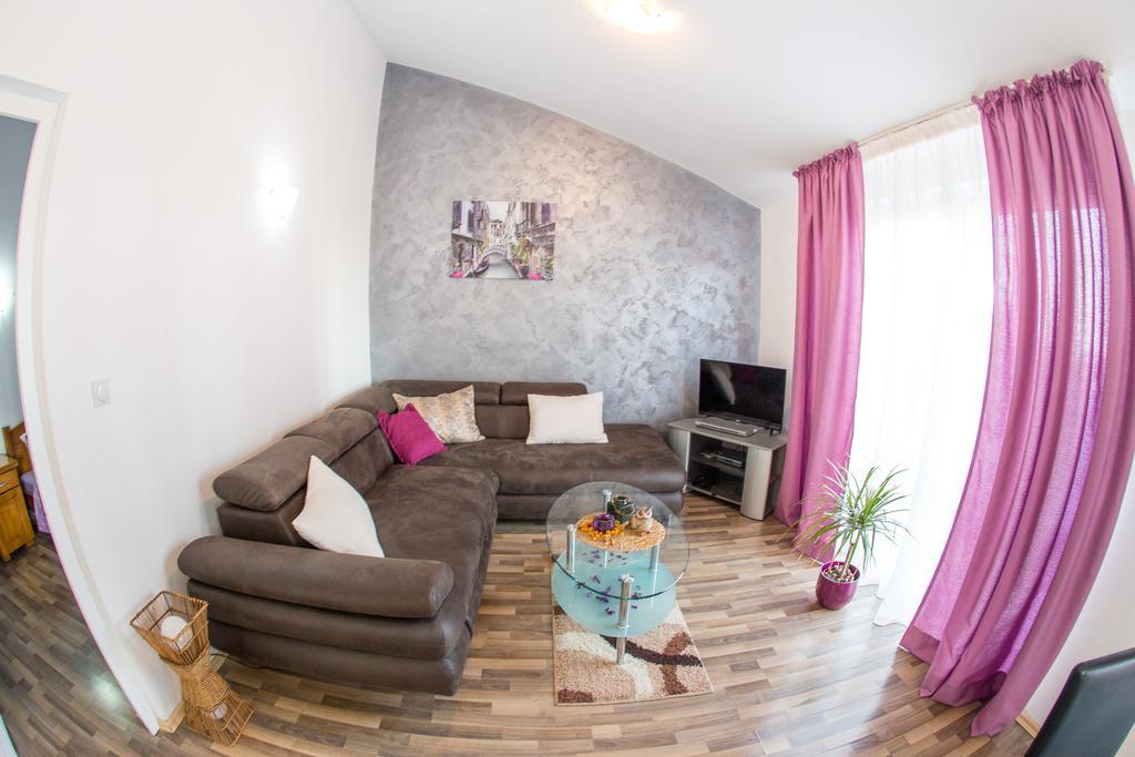 Villa Nadezda Petrovac Exteriör bild